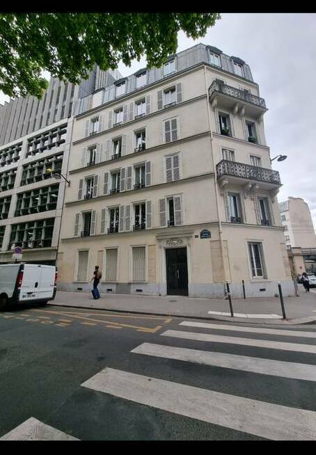 Bureaux, local professionnel Paris 14E (75014) - 44 m² - 1.720 €