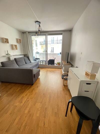 Location appartement studio Paris 18e