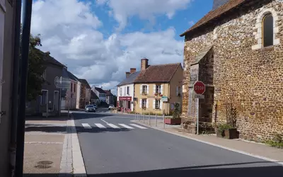 Sury-Ès-Bois (18260)