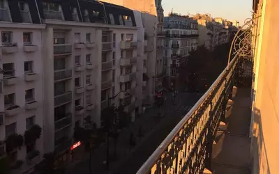 Paris 17E