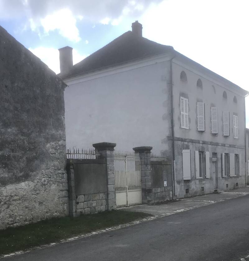 Charroux (03140)