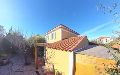 Fréjus (83600)