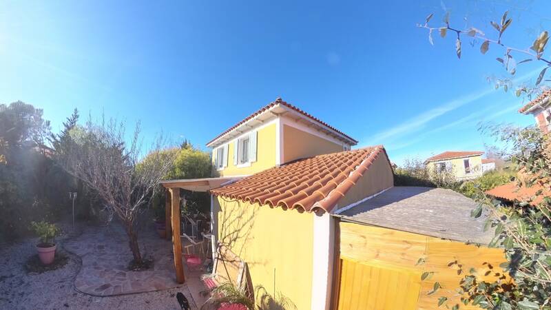 Fréjus (83600)