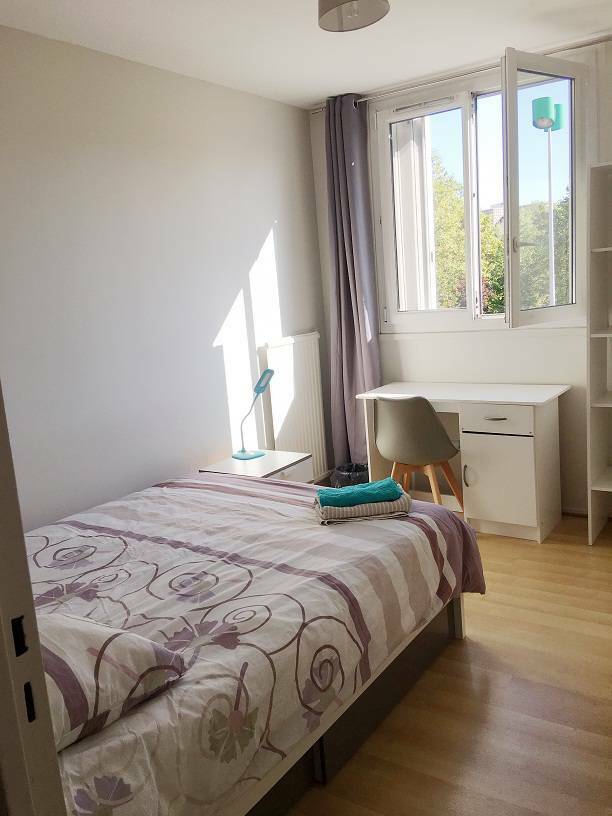 Champs-Sur-Marne (77420)