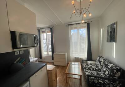 Location appartement studio Paris 18e