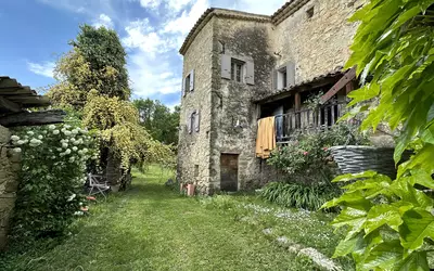 Simiane-La-Rotonde (04150)