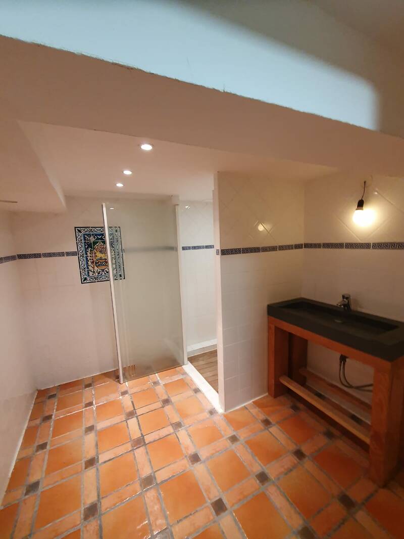 Habitable + 114 M2 De Sous-Sol