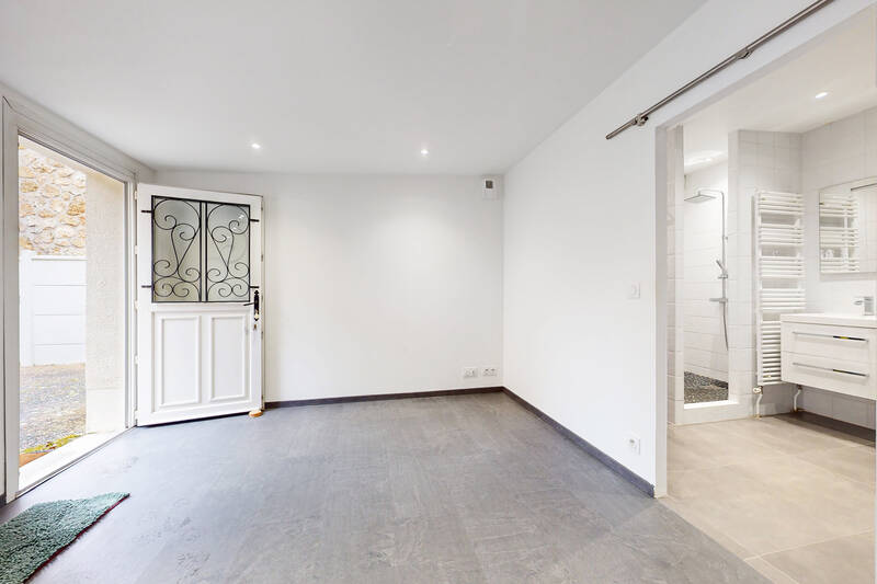 Avec Studio Indépendant Et Jardin