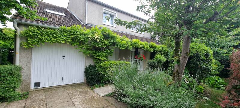 Mandres-Les-Roses (94520)