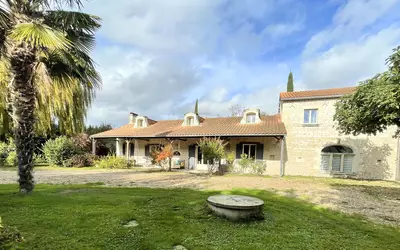 Vézières (86120)