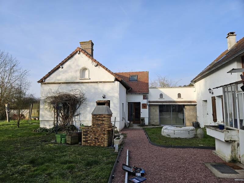 Cherisy (28500)