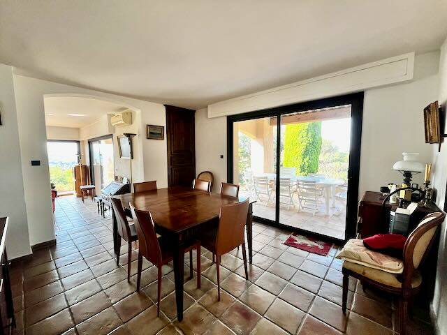 Sanary-Sur-Mer (83110)