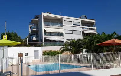 Cannes (06150)