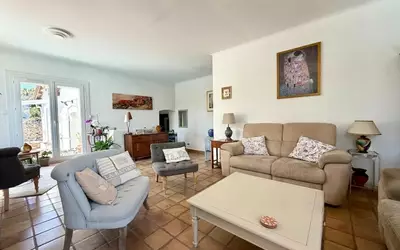 Nîmes (30000)