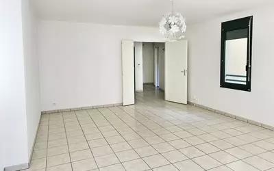 Sens (89100)