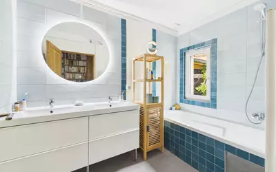 Bègles-Jolie Échoppe Avec Jardin De 283M2-