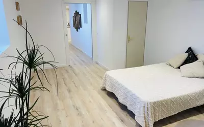 Fréjus (83600)