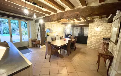 Vézières (86120)