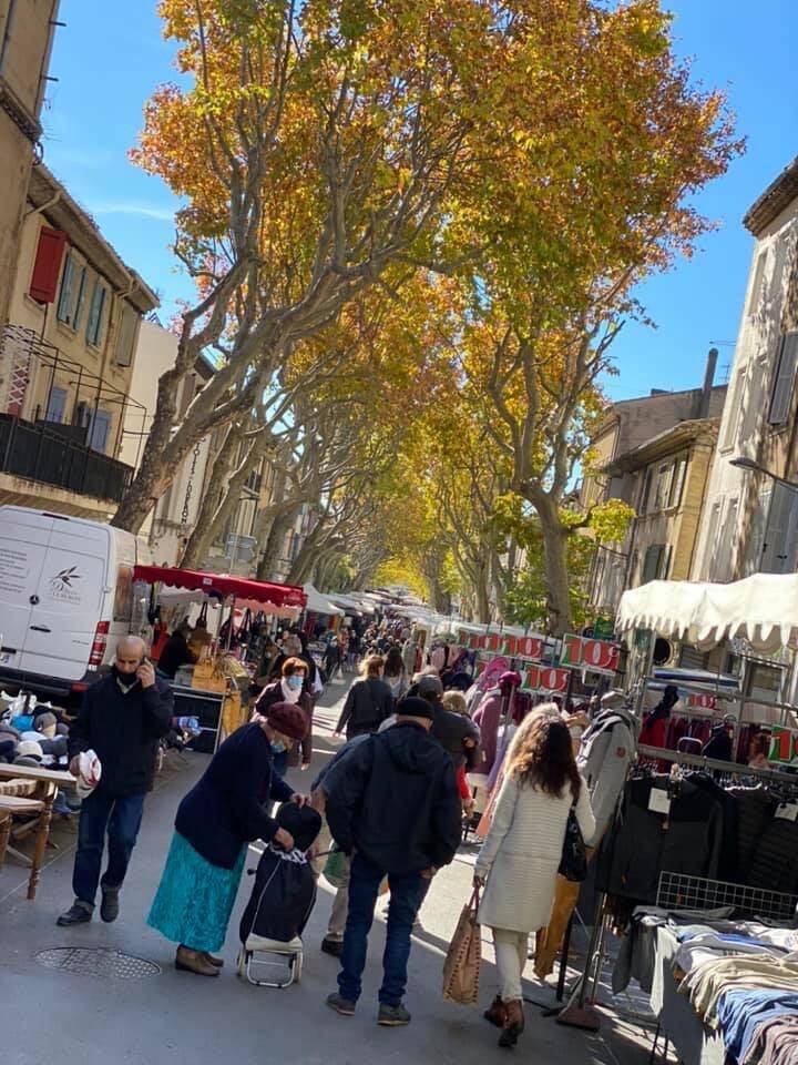 Pertuis (84120)