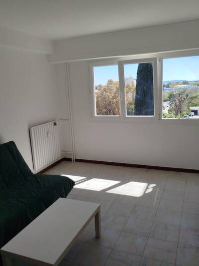 Location appartement studio Hyères (83400)