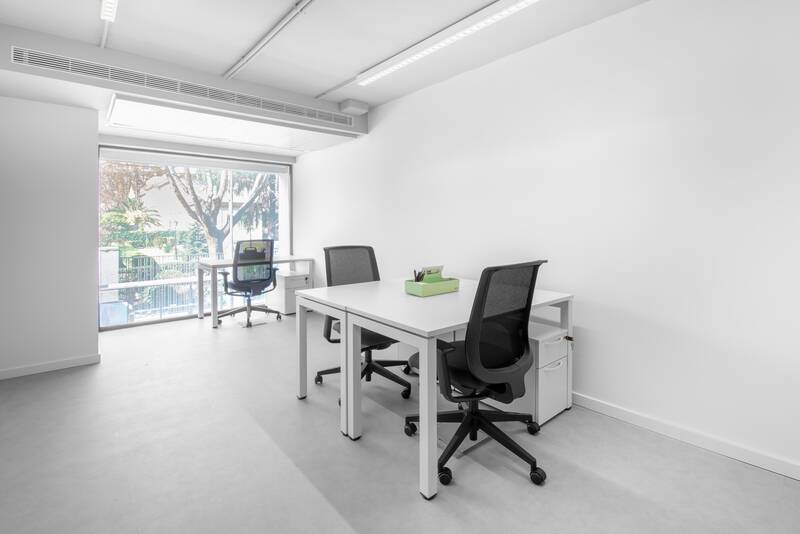 Bureaux, local professionnel Nantes - 15&nbsp;m² - 1.139&nbsp;&euro;