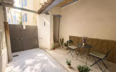 Apt (84400)