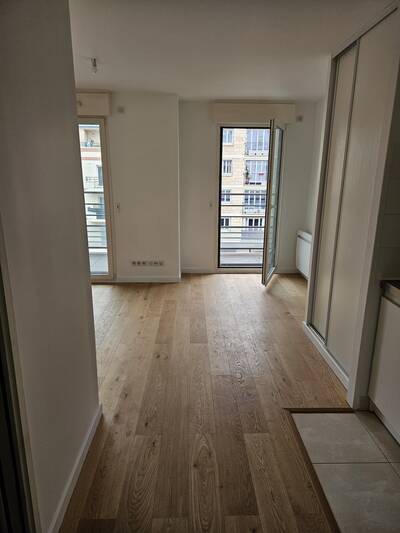 Location appartement studio Courbevoie (92400)