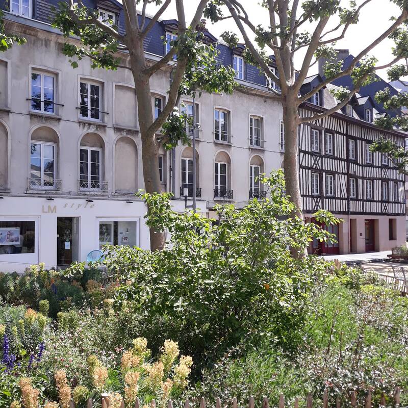 Rouen (76000)
