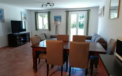 Pertuis (84120)