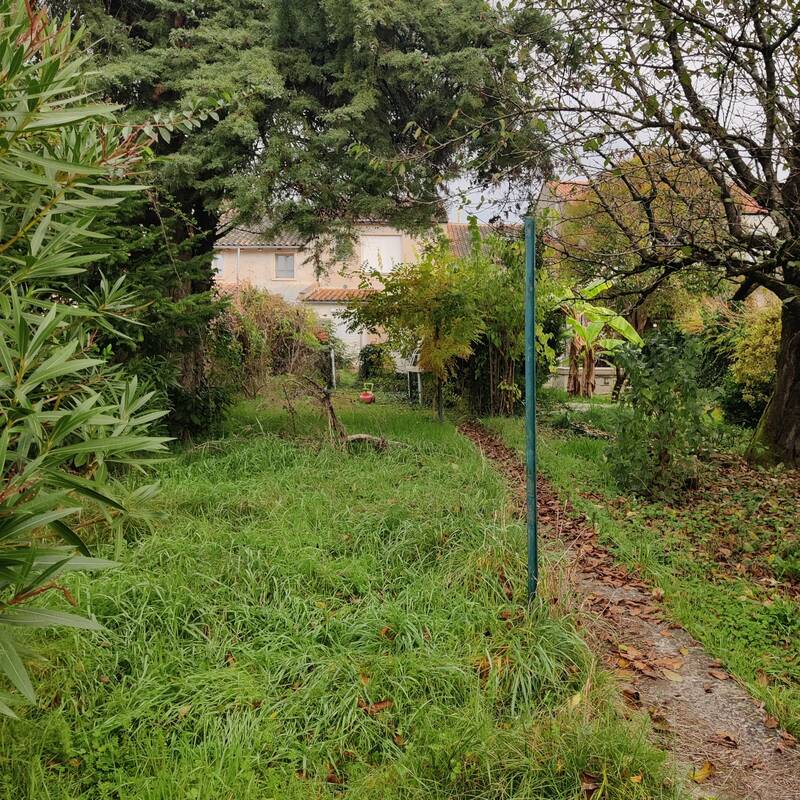 Valence (82400)