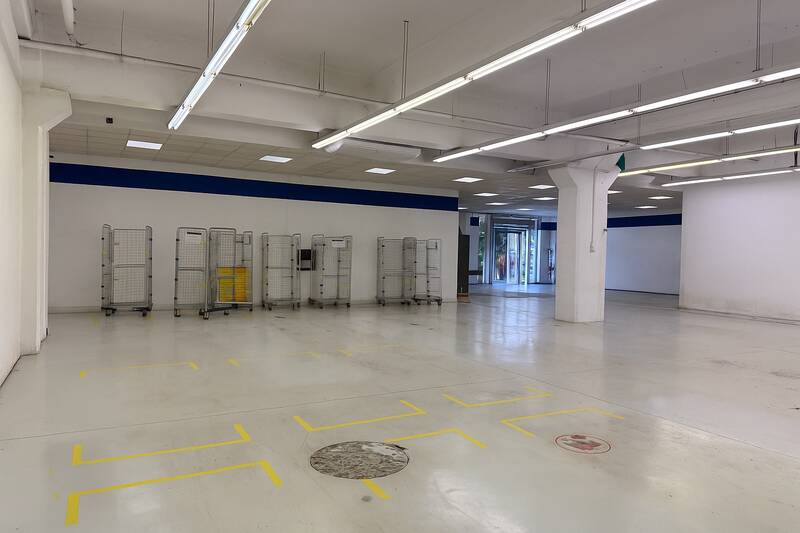 Local d'activité Marseille 10E - 480&nbsp;m² - 7.280&nbsp;&euro;