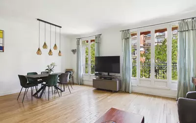 Paris (75016) - Michel-Ange Molitor -