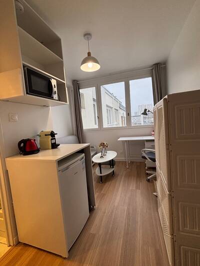 Location appartement studio Paris 20e