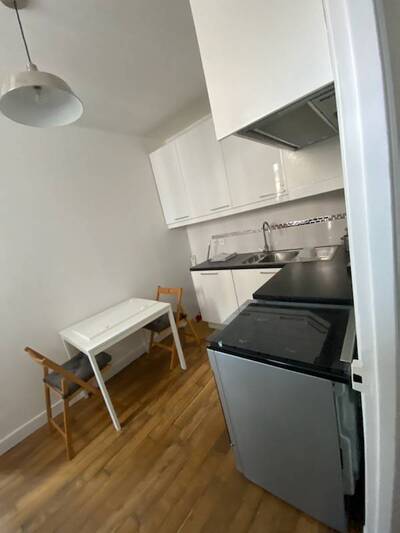 Location appartement 2 pièces Paris 18e