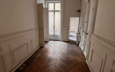 Paris 8E