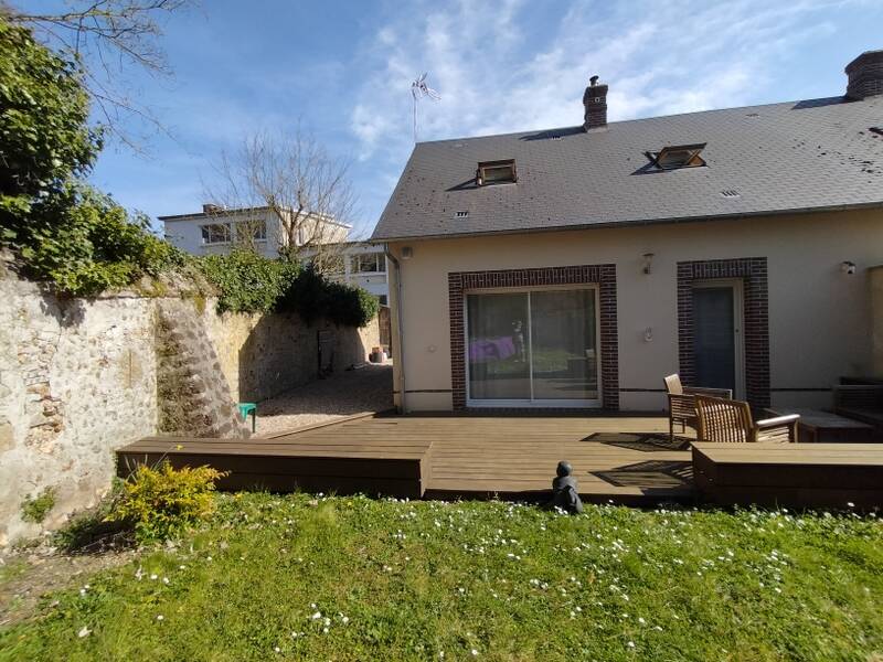 Verneuil-Sur-Avre (27130)