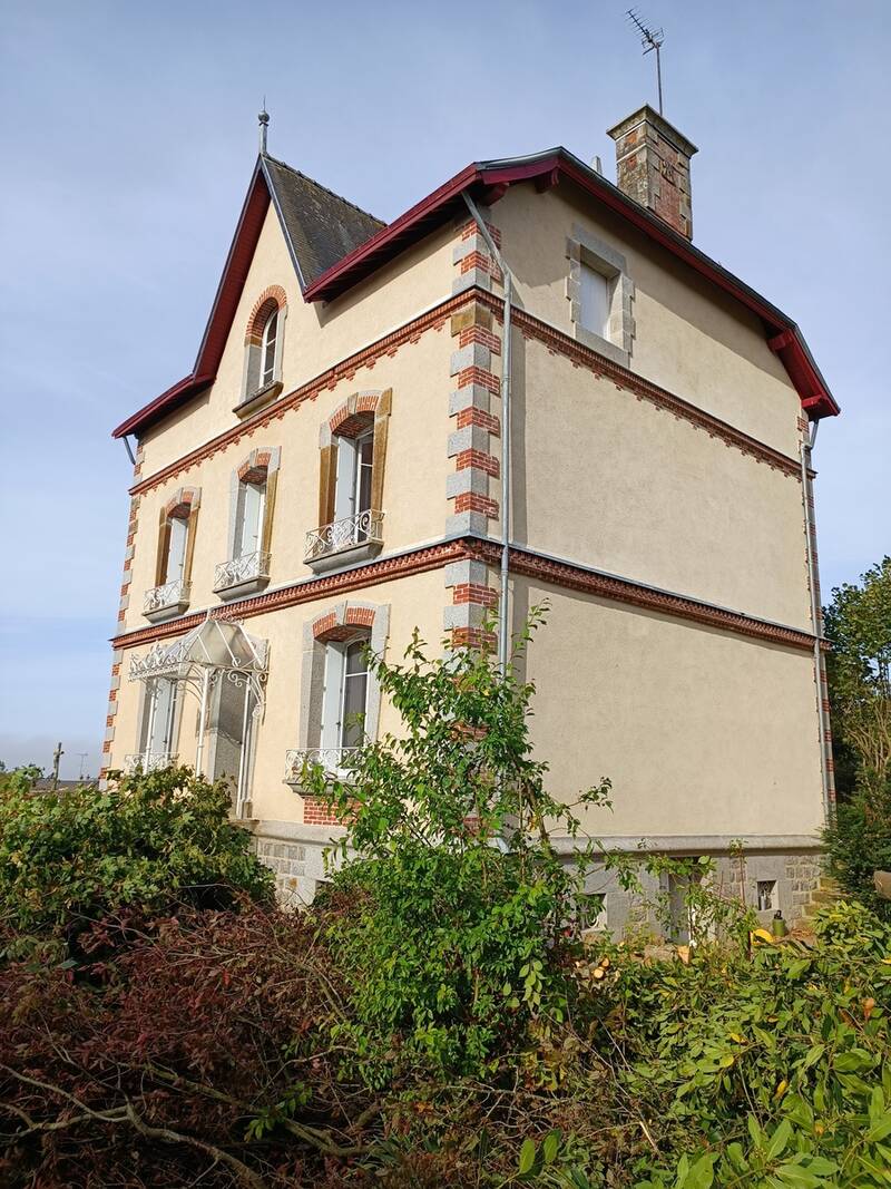 Lassay-Les-Châteaux (53110)