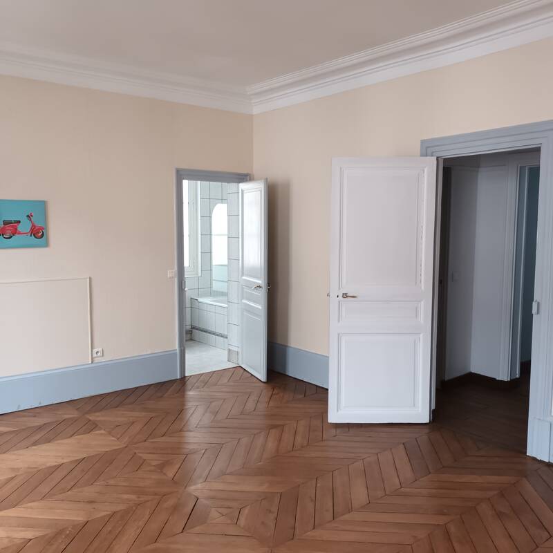 Fontainebleau (77300)