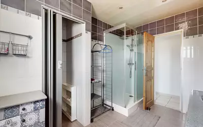 Familiale Avec Deux Logements Indépendants
