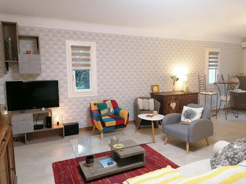 Lauris (84360)