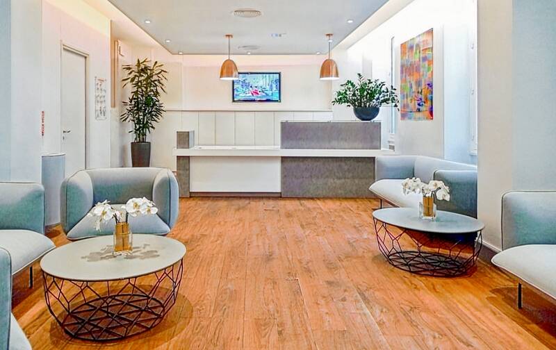 Bureaux, local professionnel Paris 8E - 8&nbsp;m² - 189&nbsp;&euro;