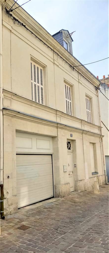 Saumur (49400)