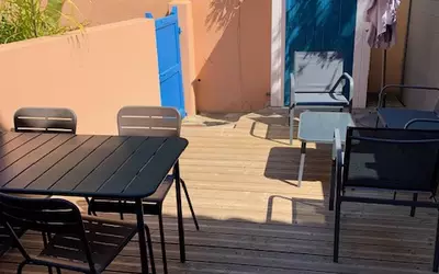 Sanary-Sur-Mer (83110)