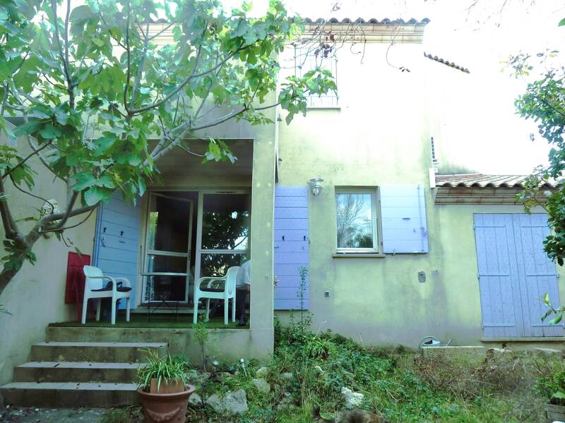Uzès (30700)