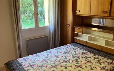 Fréjus (83600)