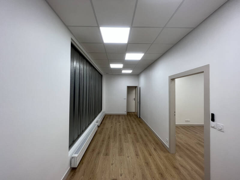 Local commercial Paris 15E (75015) - 90 m² - 800.000 €
