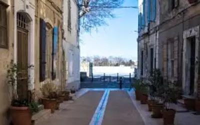 Arles (13104)