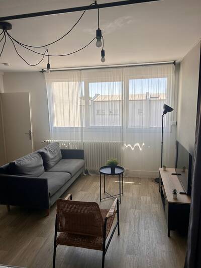 Location appartement studio Niort (79000)