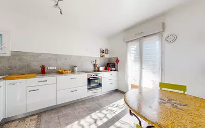 Fréjus (83600)