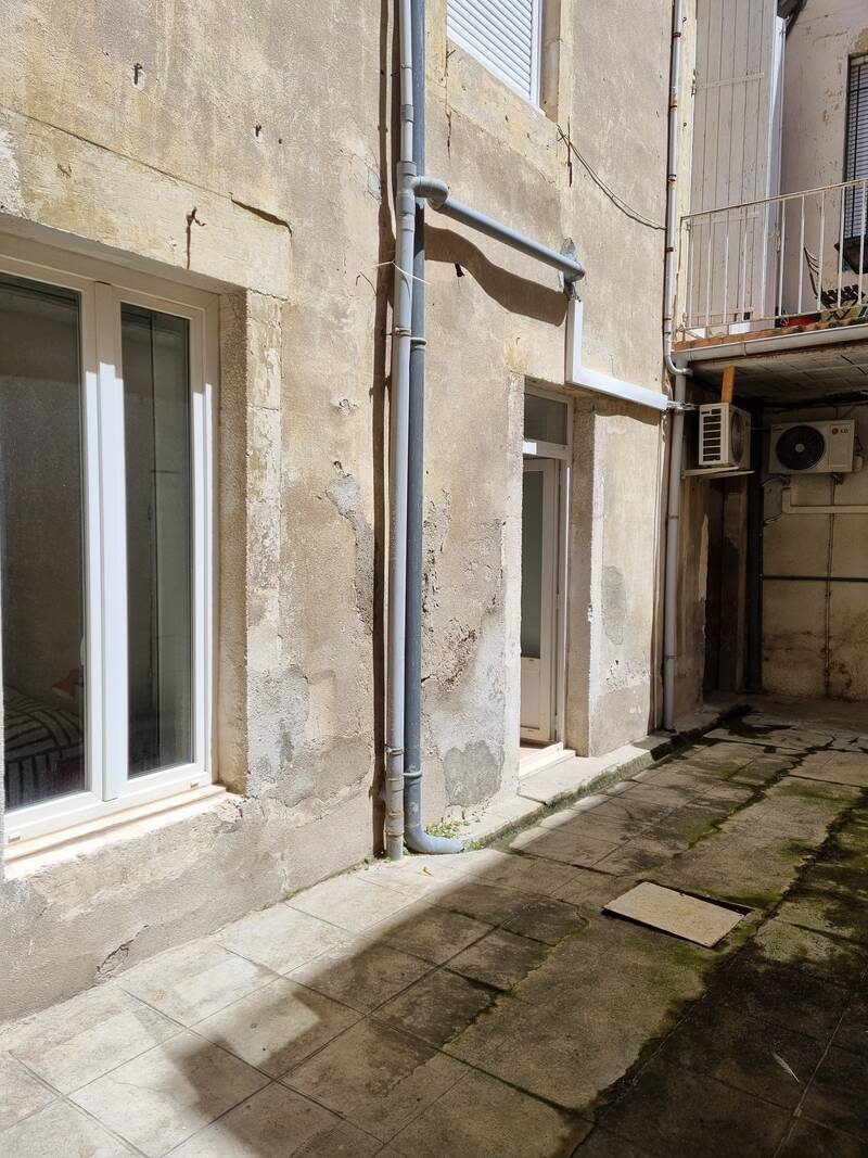 Nîmes (30000)